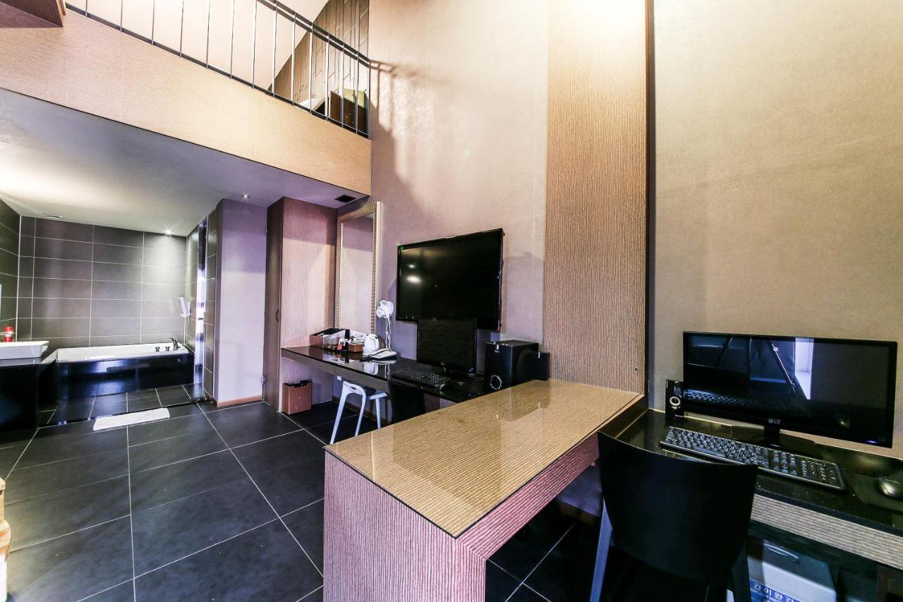 Gyeongju Arrietty Motel Екстериор снимка