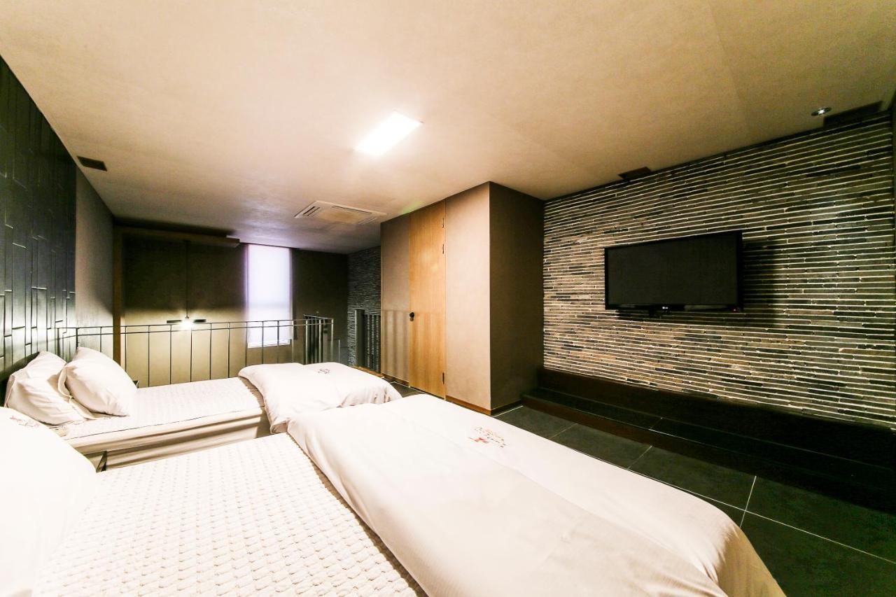 Gyeongju Arrietty Motel Екстериор снимка