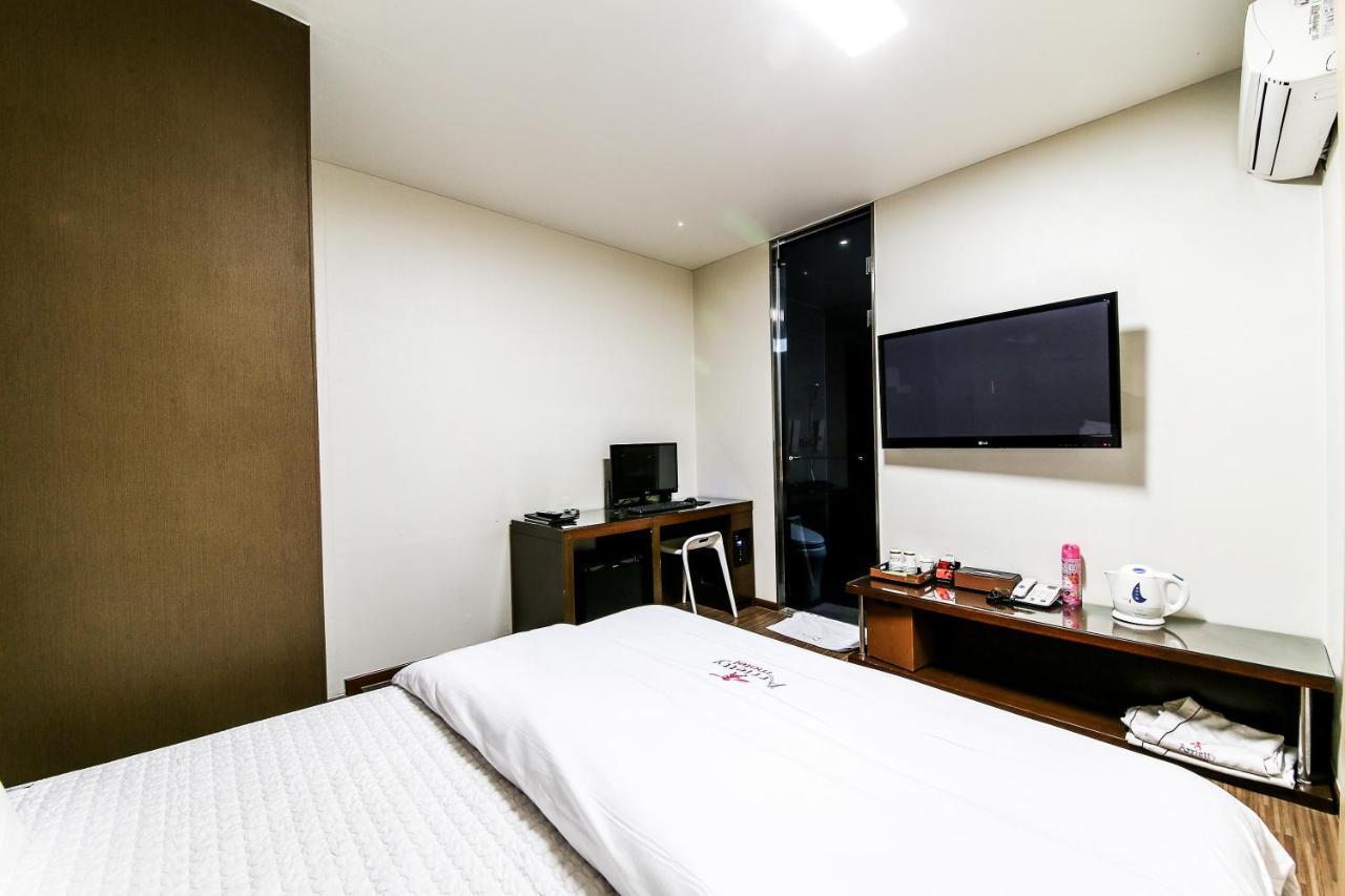 Gyeongju Arrietty Motel Екстериор снимка