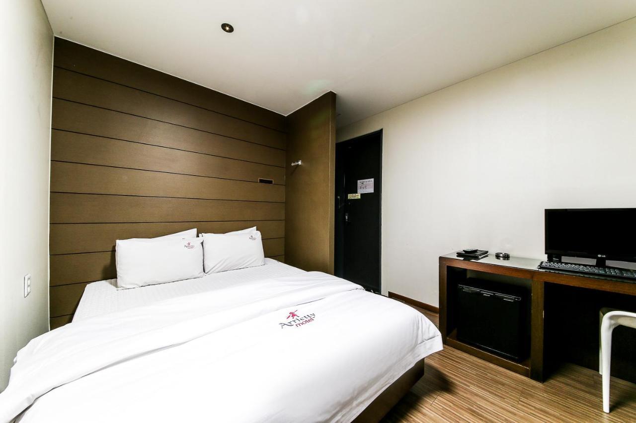 Gyeongju Arrietty Motel Екстериор снимка