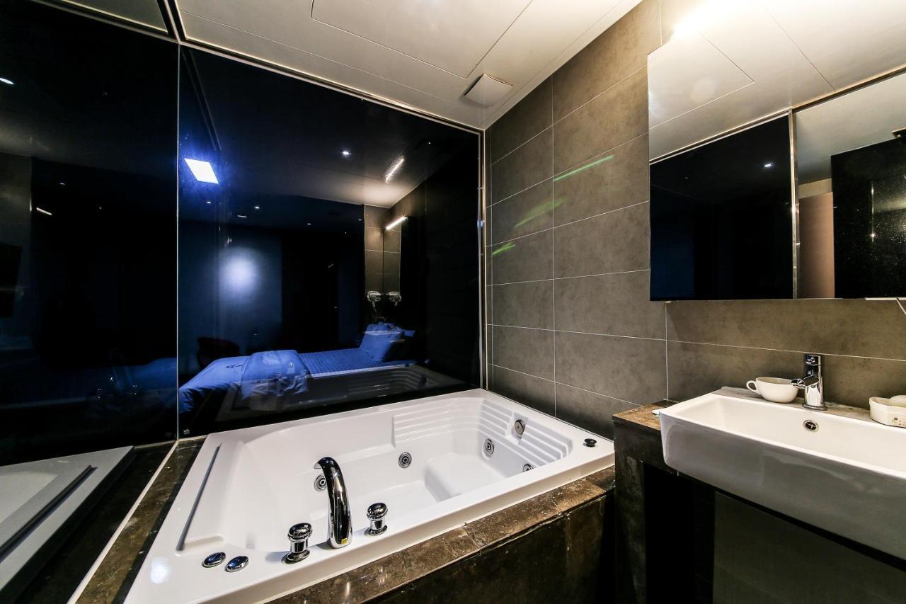 Gyeongju Arrietty Motel Екстериор снимка