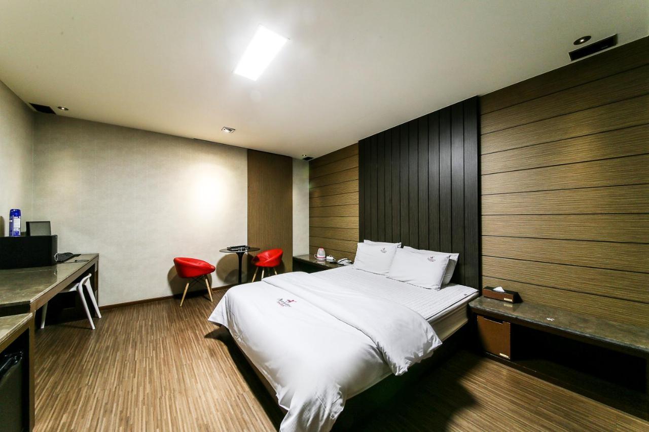 Gyeongju Arrietty Motel Екстериор снимка