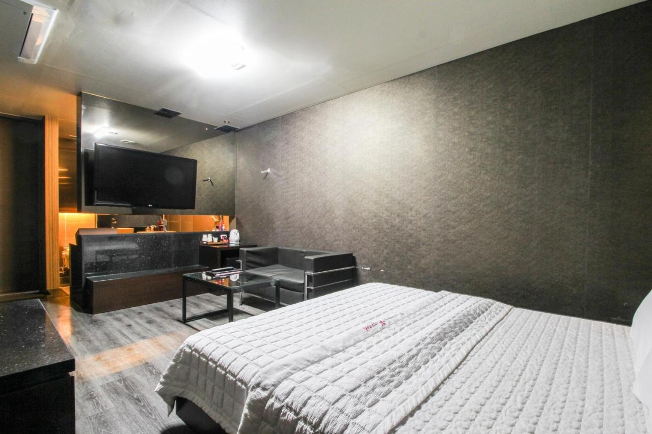 Gyeongju Arrietty Motel Екстериор снимка