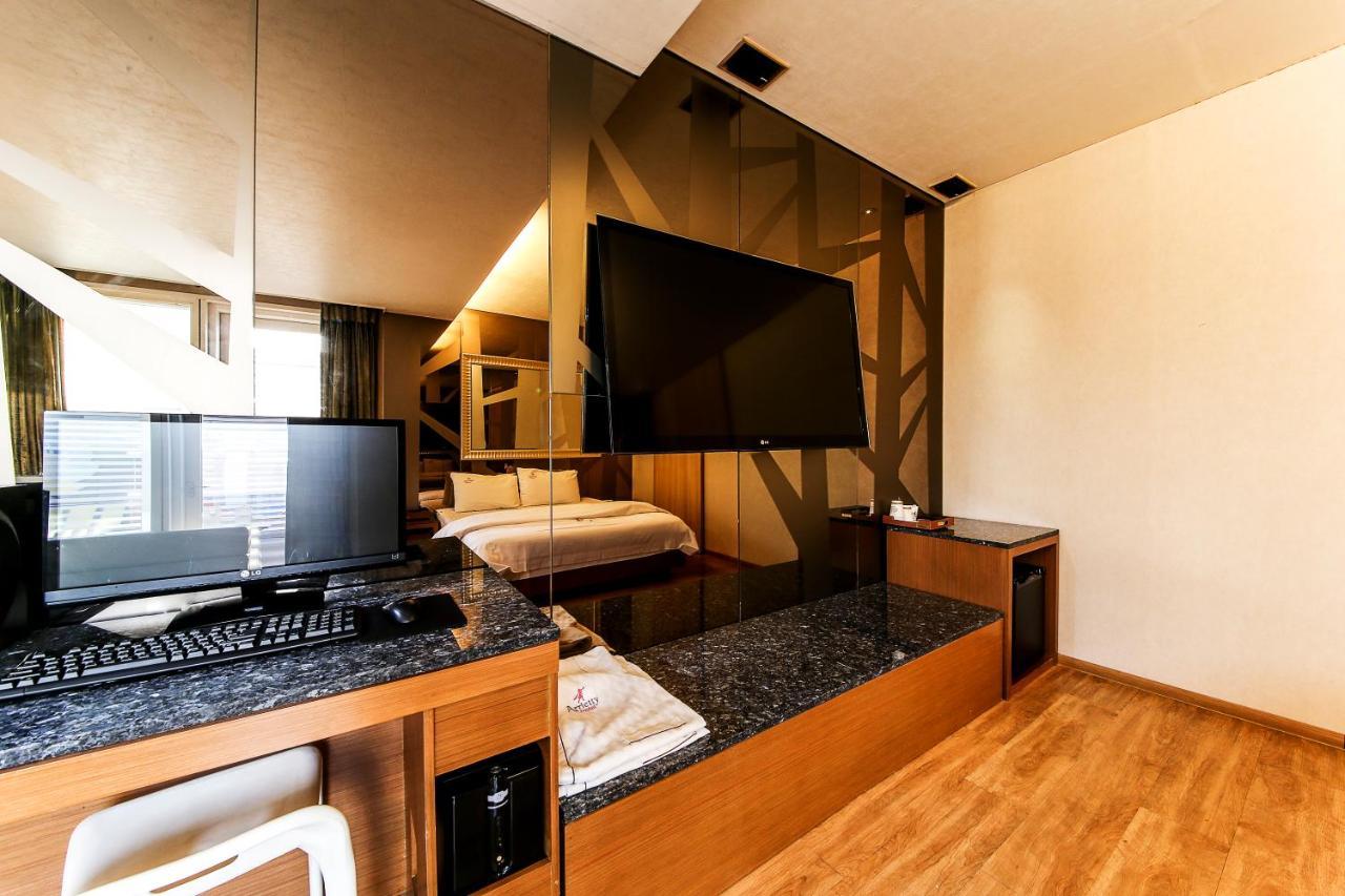 Gyeongju Arrietty Motel Екстериор снимка