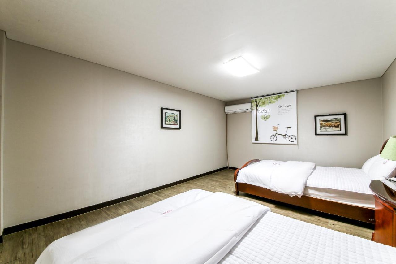 Gyeongju Arrietty Motel Екстериор снимка