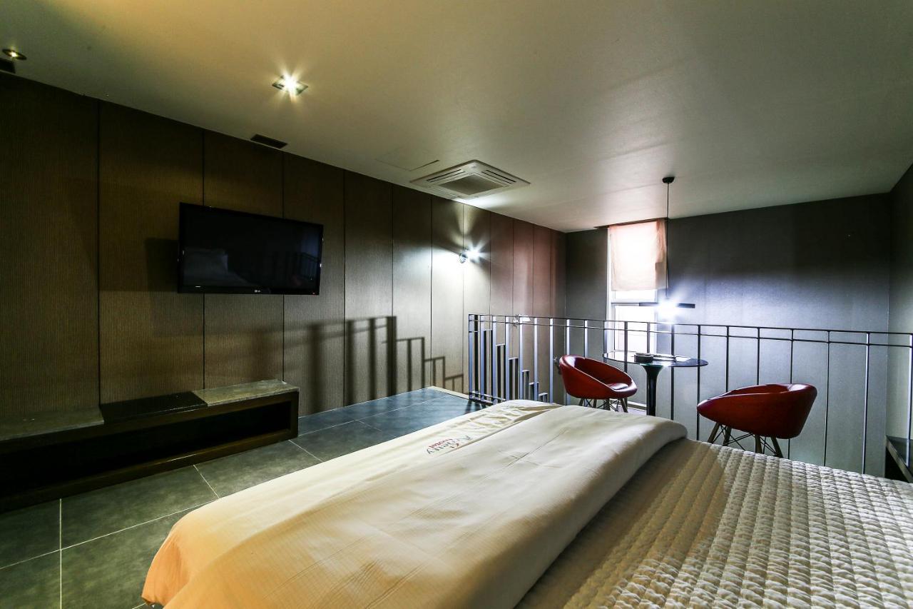 Gyeongju Arrietty Motel Екстериор снимка