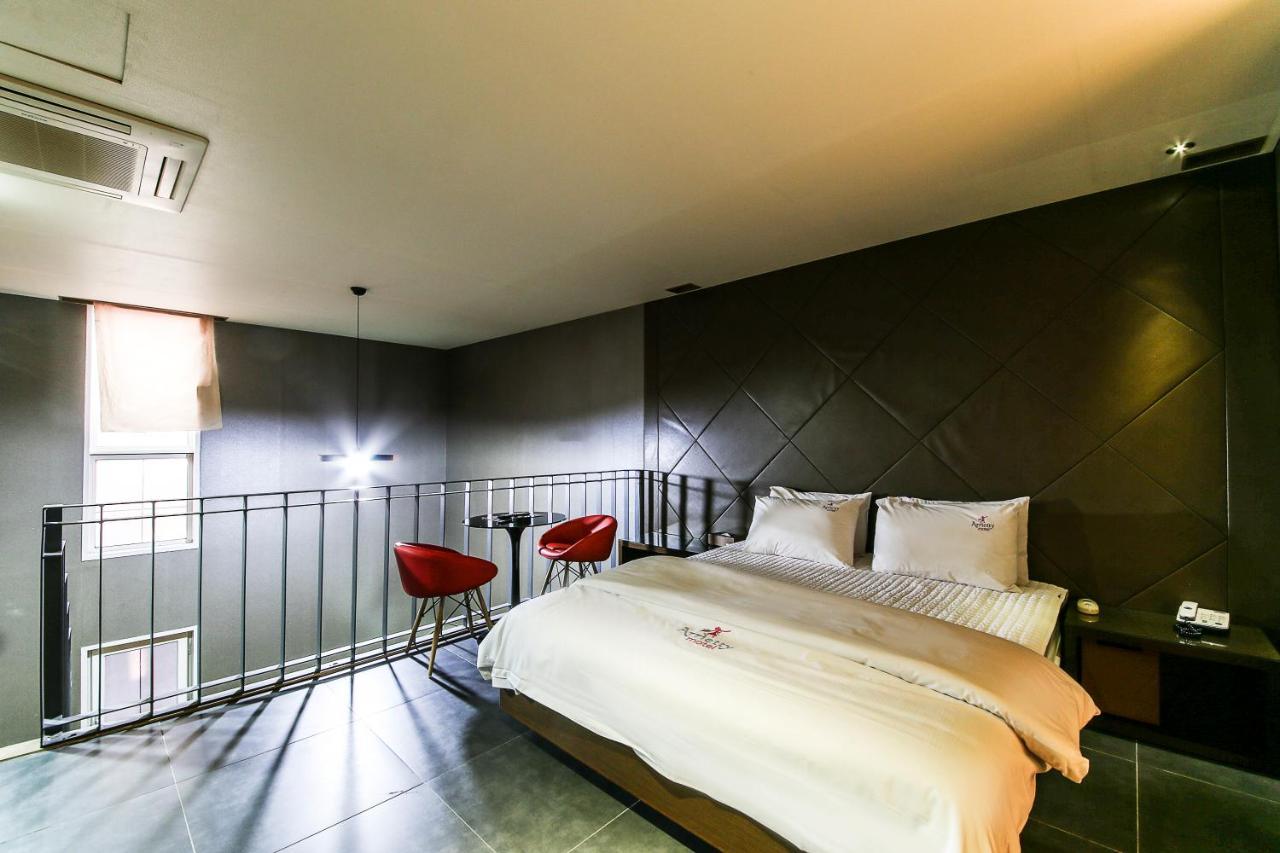 Gyeongju Arrietty Motel Екстериор снимка