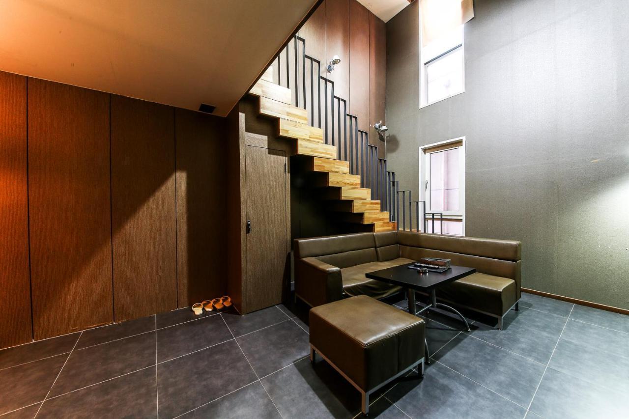 Gyeongju Arrietty Motel Екстериор снимка