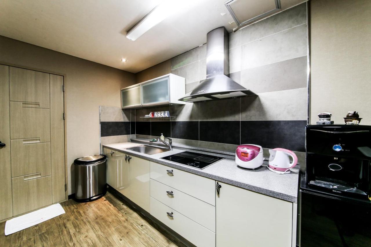 Gyeongju Arrietty Motel Екстериор снимка