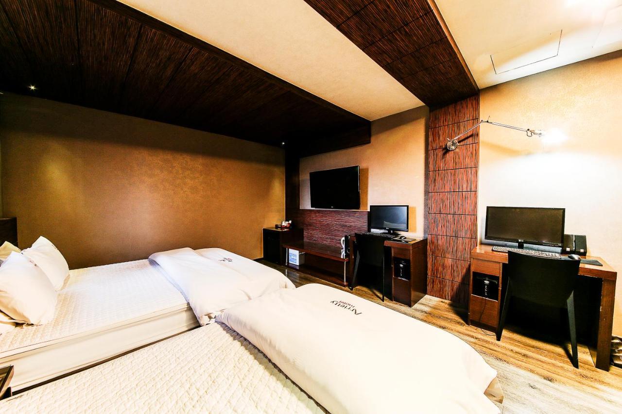 Gyeongju Arrietty Motel Екстериор снимка